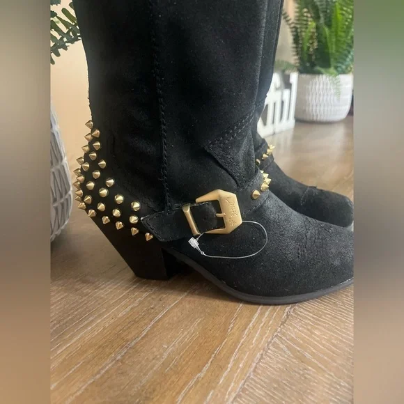 Betsey Johnson Yendell Black Suede Studded Western Boots Size 6 - Picture 5 of 16